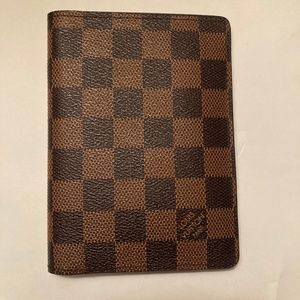 Louis Vuitton damier Wallet/Cardholder/passport cover